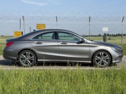 
										MERCEDES CLA 200 EXECUTIVE 136CV AUTOM. “SOLO 37000 KM” full									