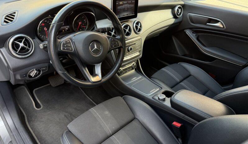 
								MERCEDES CLA 200 EXECUTIVE 136CV AUTOM. “SOLO 37000 KM” full									