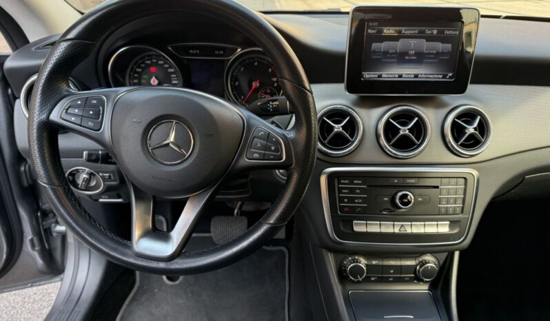 
								MERCEDES CLA 200 EXECUTIVE 136CV AUTOM. “SOLO 37000 KM” full									