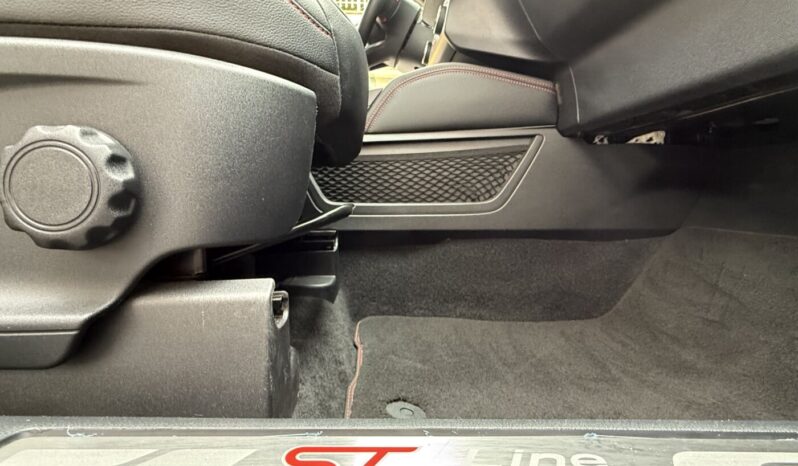 
								FORD KUGA 2.0 TDCI 2WD ST LINE 150CV “MANUALE” full									