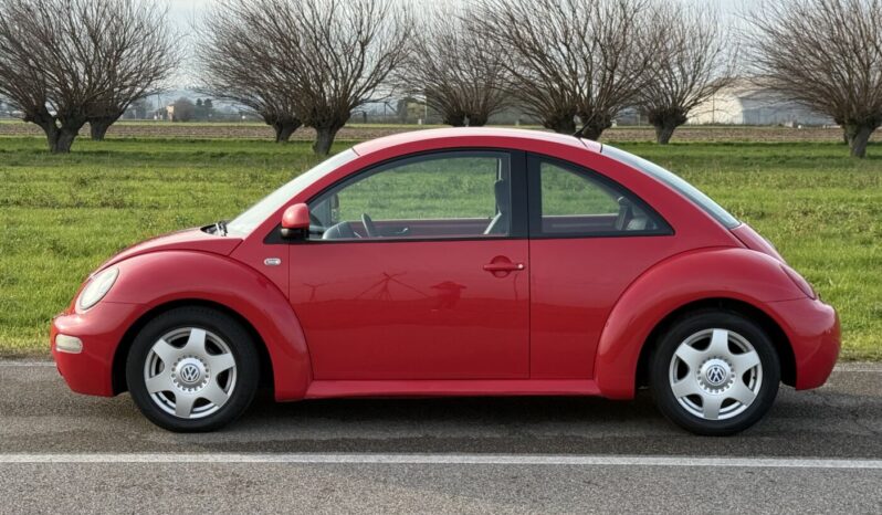 
								Volkswagen New Beetle 2.0i 116cv UNIPROPRIETARIO full									
