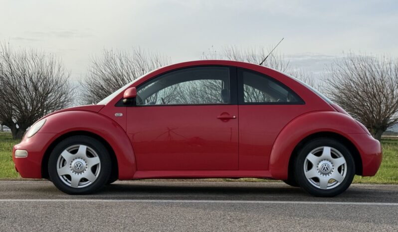 
								Volkswagen New Beetle 2.0i 116cv UNIPROPRIETARIO full									