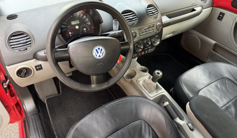 
								Volkswagen New Beetle 2.0i 116cv UNIPROPRIETARIO full									