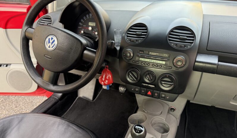 
								Volkswagen New Beetle 2.0i 116cv UNIPROPRIETARIO full									