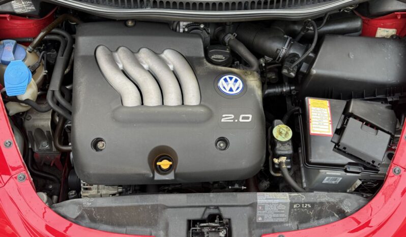 
								Volkswagen New Beetle 2.0i 116cv UNIPROPRIETARIO full									