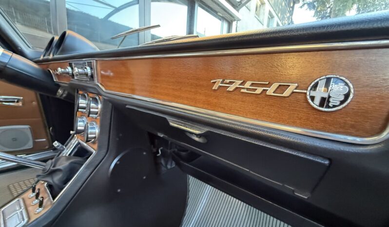 
								ALFA ROMEO 1750 1a SERIE 1969 full									