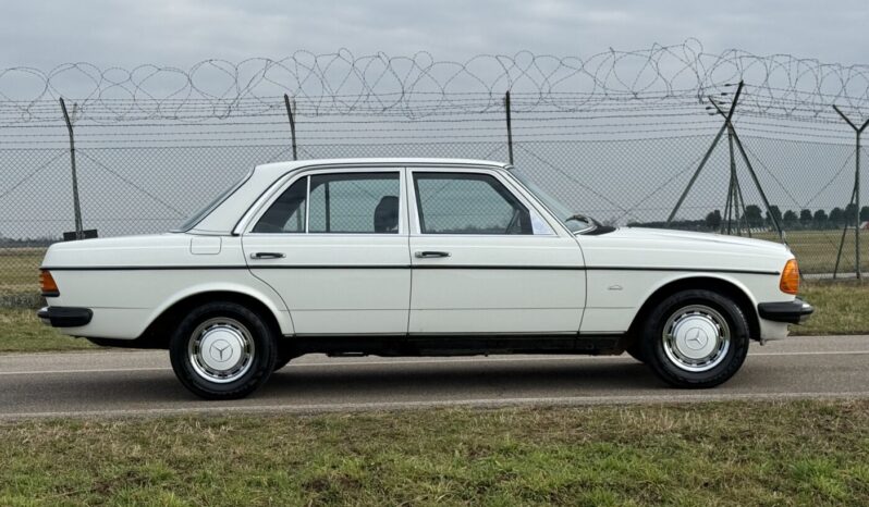 
								MERCEDES BENZ 200 W123 “STUPENDA ASI – TARGHE ORIGINALI” full									