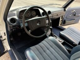 
										MERCEDES BENZ 200 W123 “STUPENDA ASI – TARGHE ORIGINALI” full									