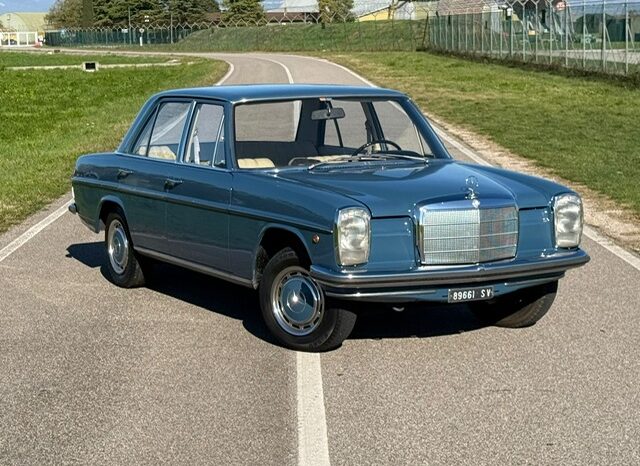 
								Mercedes W115 200/8 Benzina First Series ’68 full									