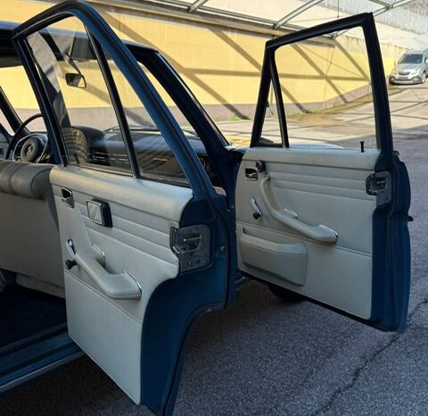 
								Mercedes W115 200/8 Benzina First Series ’68 full									